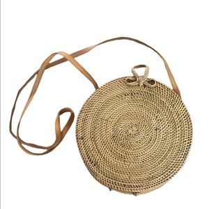 Wicker Crossbody Bag with Bow Secure